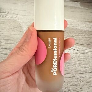 Benefit POREfessional Foundation 29W